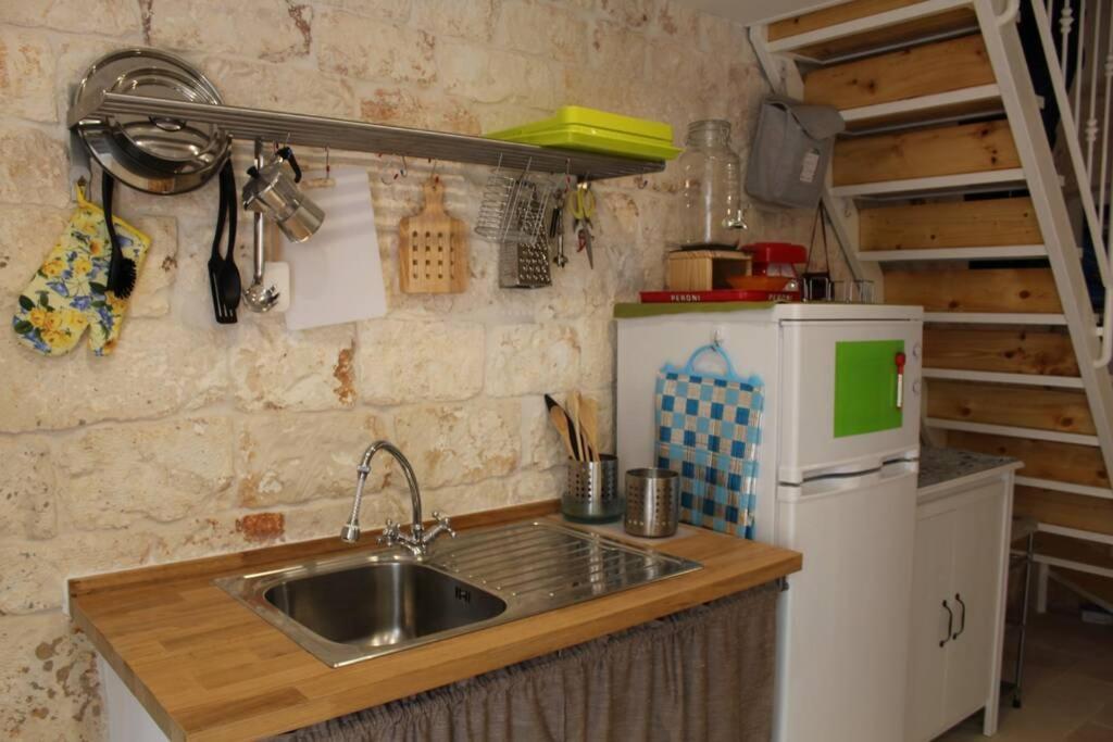 Casa Cleto Monolocale Grazioso Per Vacanze 奥斯图尼 外观 照片